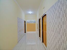 OYO Life  92953 Nirmala Kost