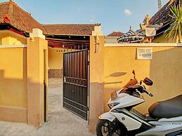 OYO Life  92953 Nirmala Kost