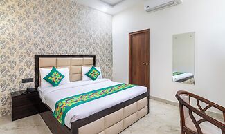 Treebo Brij Kaushal, Near Prem Mandir