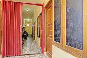 OYO Life  92936 Kost Teteh Erni Karawang