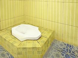 OYO Life  92936 Kost Teteh Erni Karawang