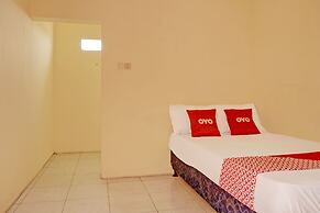 OYO Life  92936 Kost Teteh Erni Karawang