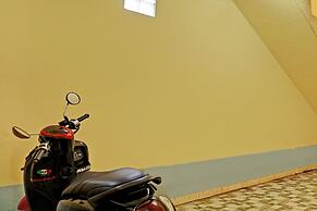 OYO Life  92936 Kost Teteh Erni Karawang