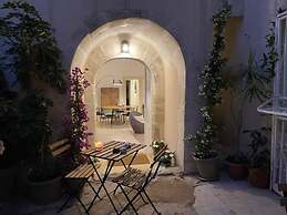 Croce Luxury Apartment With Air Conditioning, Wi-fi N0975