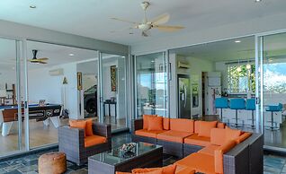 Aislinn Villa - Private Pool Villa