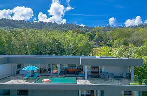 Aislinn Villa - Private Pool Villa