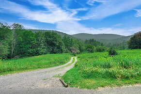 Hawley Home w/ Deck: 4 Mi to Berkshire East Resort