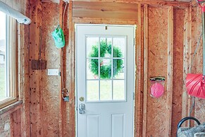 Hawley Home w/ Deck: 4 Mi to Berkshire East Resort