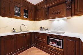 Luxe Paradise Suites Hotel