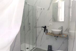 TRACK 60 - PRIVATE ROOMS GARIBALDI