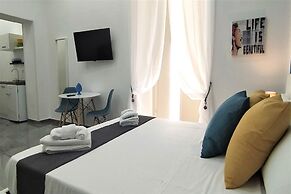 TRACK 60 - PRIVATE ROOMS GARIBALDI