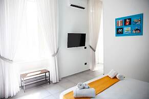 TRACK 60 - PRIVATE ROOMS GARIBALDI