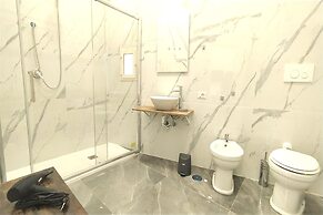 TRACK 60 - PRIVATE ROOMS GARIBALDI