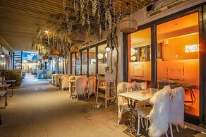 Cosy At The Mews - 2 Bedroom Apartment - Tenby