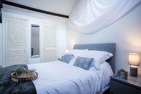 Cosy At The Mews - 2 Bedroom Apartment - Tenby