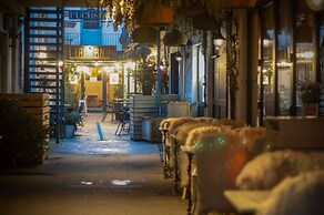 Cosy At The Mews - 2 Bedroom Apartment - Tenby