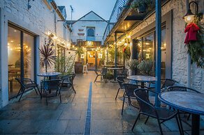 Cosy At The Mews - 2 Bedroom Apartment - Tenby