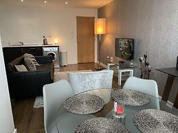 Stunning two bed City Center Apartment