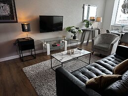 Stunning two bed City Center Apartment