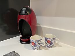 Stunning two bed City Center Apartment