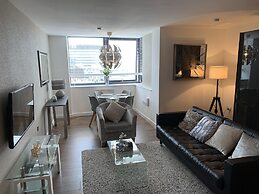 Stunning two bed City Center Apartment