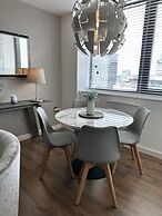 Stunning two bed City Center Apartment