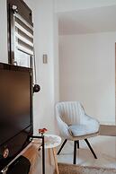 Minimal Condo Trikala Town