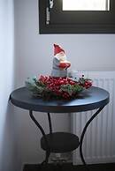 Minimal Condo Trikala Town