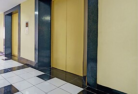 OYO Life  93030 Apartement Gateway Cicadas By Inpro