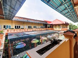 OYO Life 113500 Hotel R Cantika Syariah