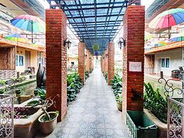 OYO Life 113500 Hotel R Cantika Syariah