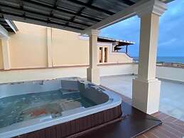 Lily Beachfront Apartments