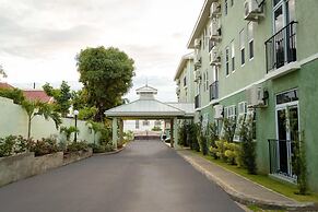 Urbanchic Studio in Kingston