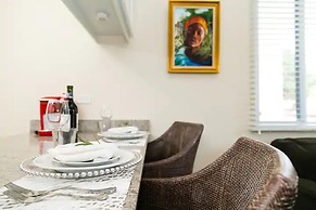 Urbanchic Studio in Kingston