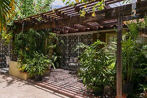 Botanic Bliss Living in Kingston