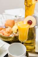 Botanic Bliss Living in Kingston