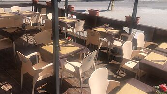 San Luigi Rooms & Apartments