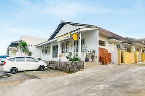 OYO Life 90896 Griya Atu Syariah