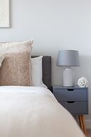 The Thames Collection