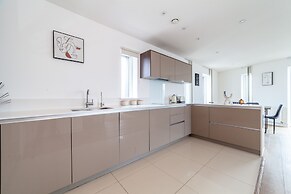 The Thames Collection