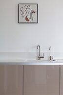 The Thames Collection