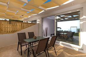 Seashore Stream Suites