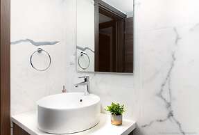 Seashore Stream Suites