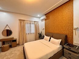 Lighthouse Signature Suites