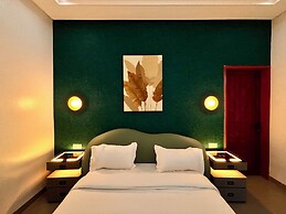 Lighthouse Signature Suites