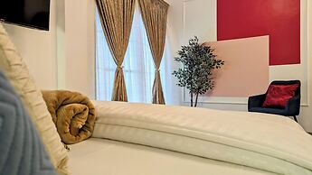 Lighthouse Signature Suites