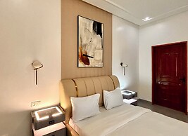 Lighthouse Signature Suites