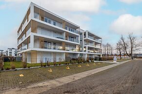 Coast Apartment With Balcony by Renters