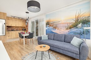 Coast Apartment With Balcony by Renters