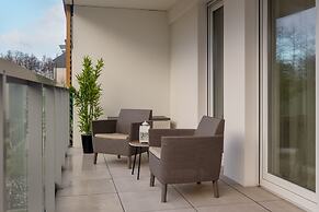 Coast Apartment With Balcony by Renters